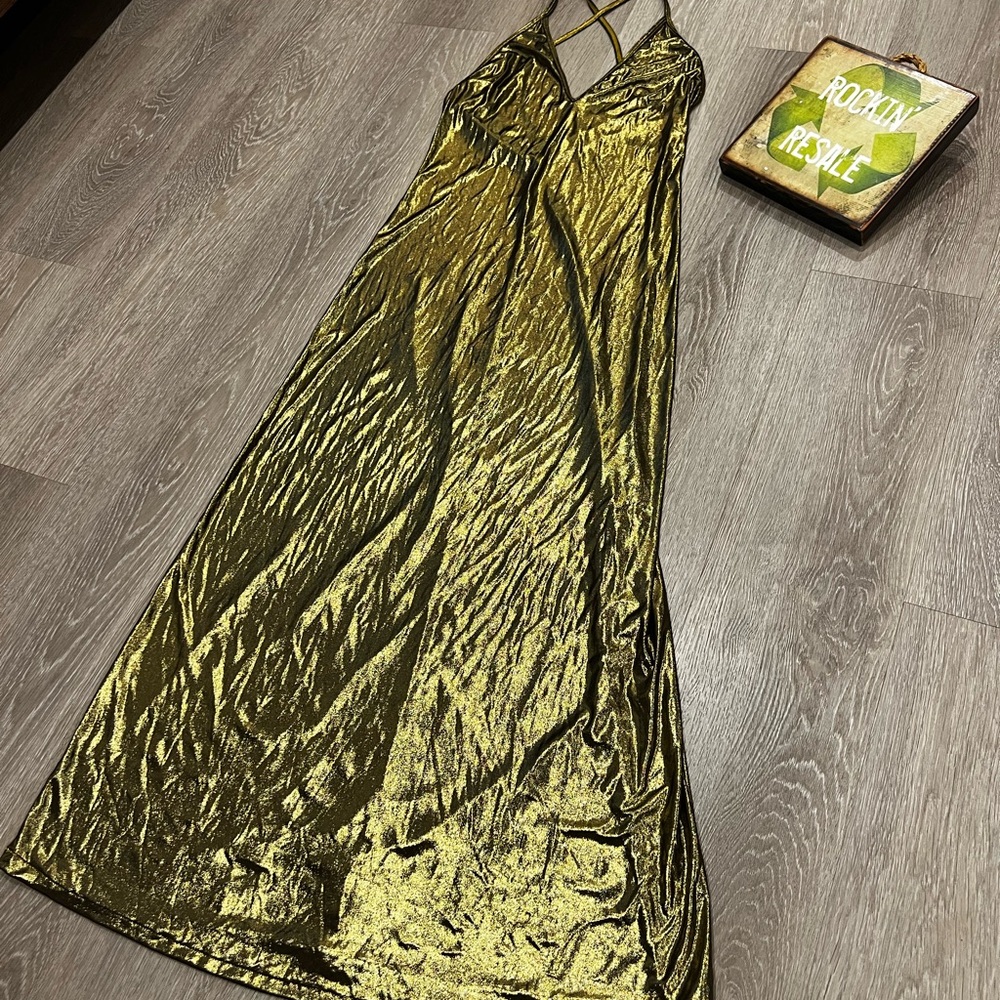 Elegant Gold Evening Dress